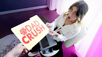 Het Plezier Van De Stiefdochter Komt Van Haar Ervaren Minnaar - Dadcrush Trailer